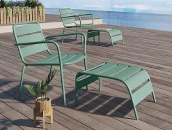 Cadeirão Baixo De Jardim Empilhavel + Apoio De Pés Em Metal Cor Verde Amendoa - Mirmande