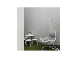 Cadeirão Suspenso Em Resina Entrancada Preta E Almofadas Brancas - Orosi