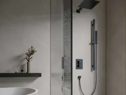 Conjunto De Duche Encastravel Com Torneira Misturadora Termostatica E Suporte De Parede Regulavel Preto Mate - Terek