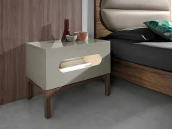 Mesa De Cabeceira Em Madeira De Nogueira E Cinzento Com Iluminação Interior 7144
