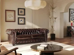 Sofá 3 Lugares 100% Pele De Bufalo Castanho Com Reflexos Castanhos Estilo Chesterfield - Brenton