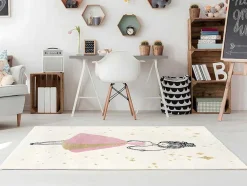 Tapete De Criança Motivo Fada Com Acabamento Fio Lurex Dourado De 120 X 170 Cm Cor Cru E Cor-De-Rosa - Ariel